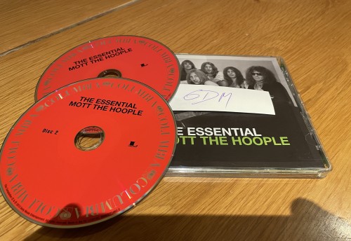 Mott The Hoople – The Essential (2013)